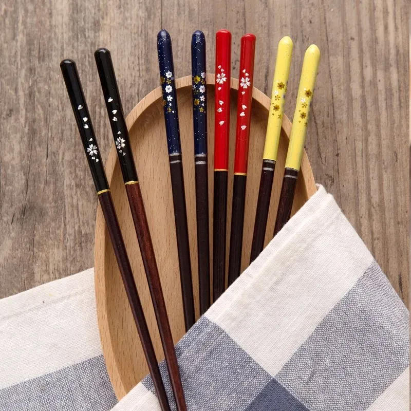 Palillos de madera de cerezo de estilo japonés