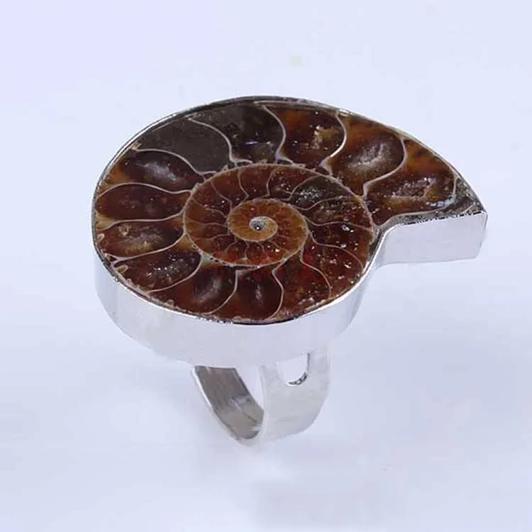Anillo llamativo de caracol de piedra natural para niños y niñas.