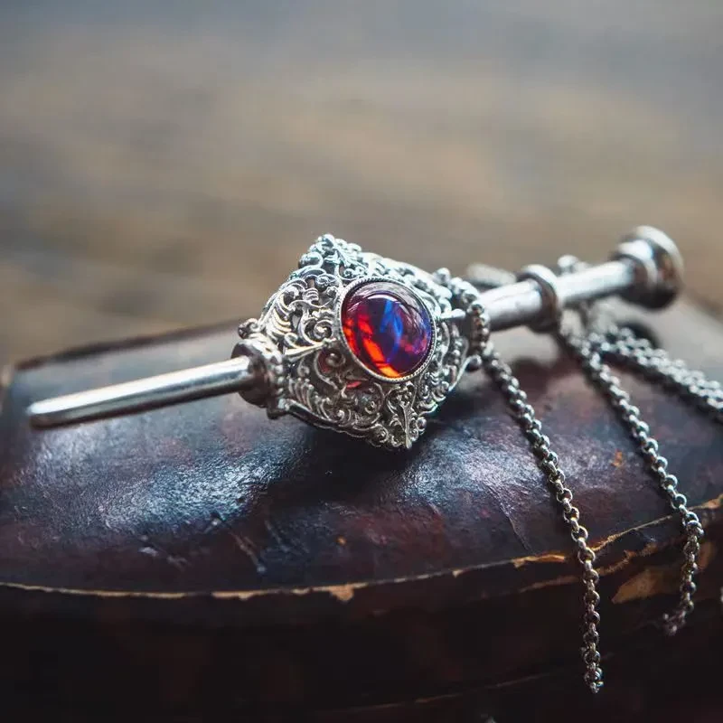 Collar de pareja de espadas de la Alianza de Sangre de Papas con colgante de piedra de aliento de dragón restaurado