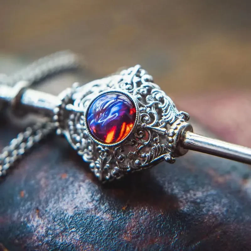 Collar de pareja de espadas de la Alianza de Sangre de Papas con colgante de piedra de aliento de dragón restaurado