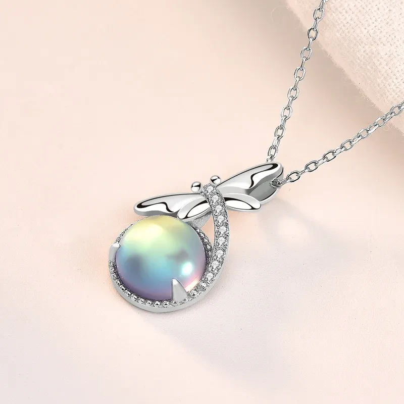 Collar de plata de ley S925 para mujer con microincrustaciones de piedra y candado de hueso.