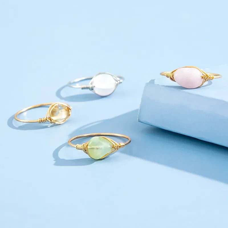 Juego de 4 anillos de piedra natural de lujo y joyería de moda de nicho.