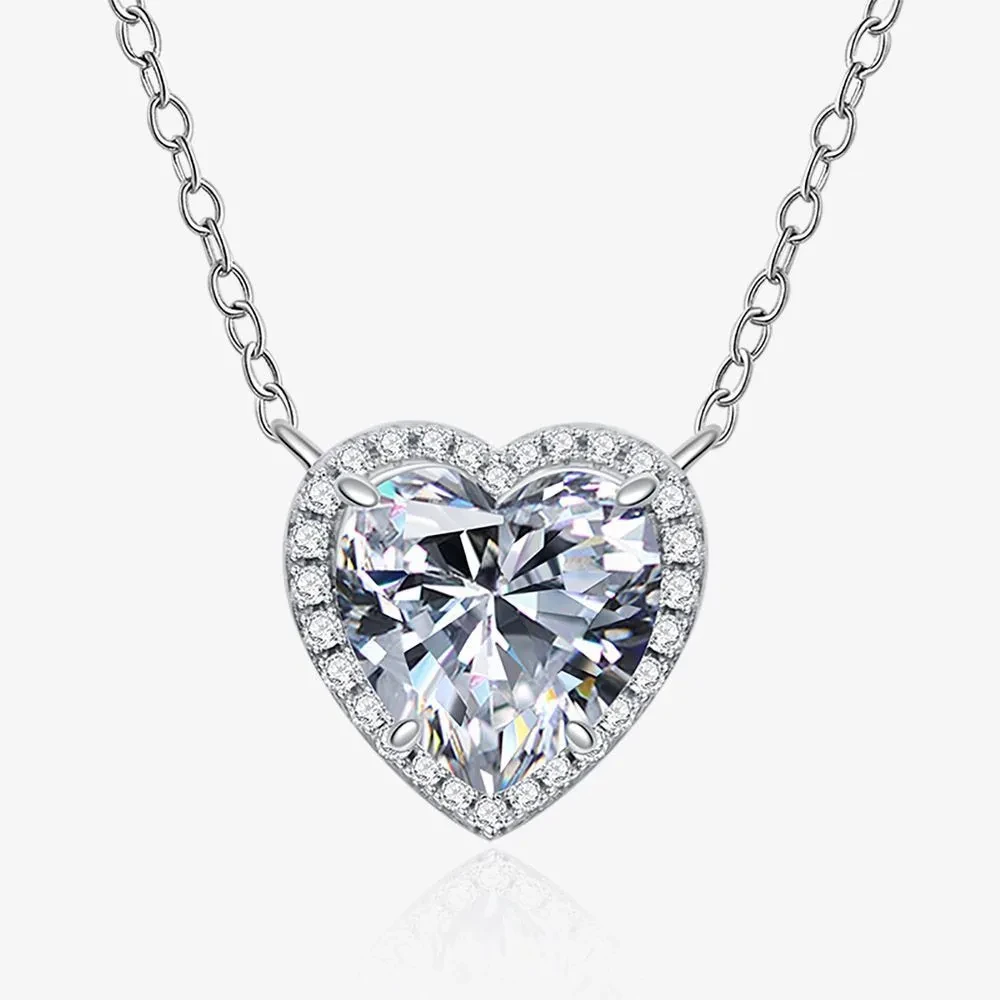 Collar de plata de ley 925 con cruz de corazón y piedra central incrustada para mujer