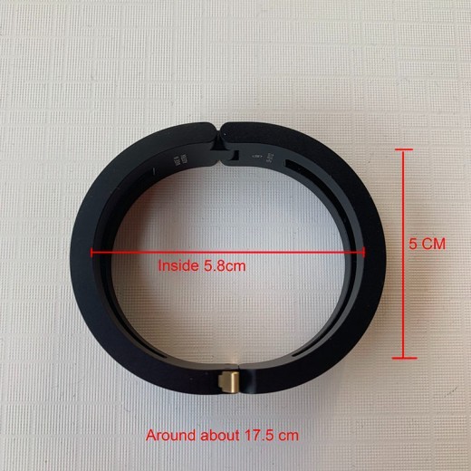 Pulsera con accesorios de estilo tecnológico