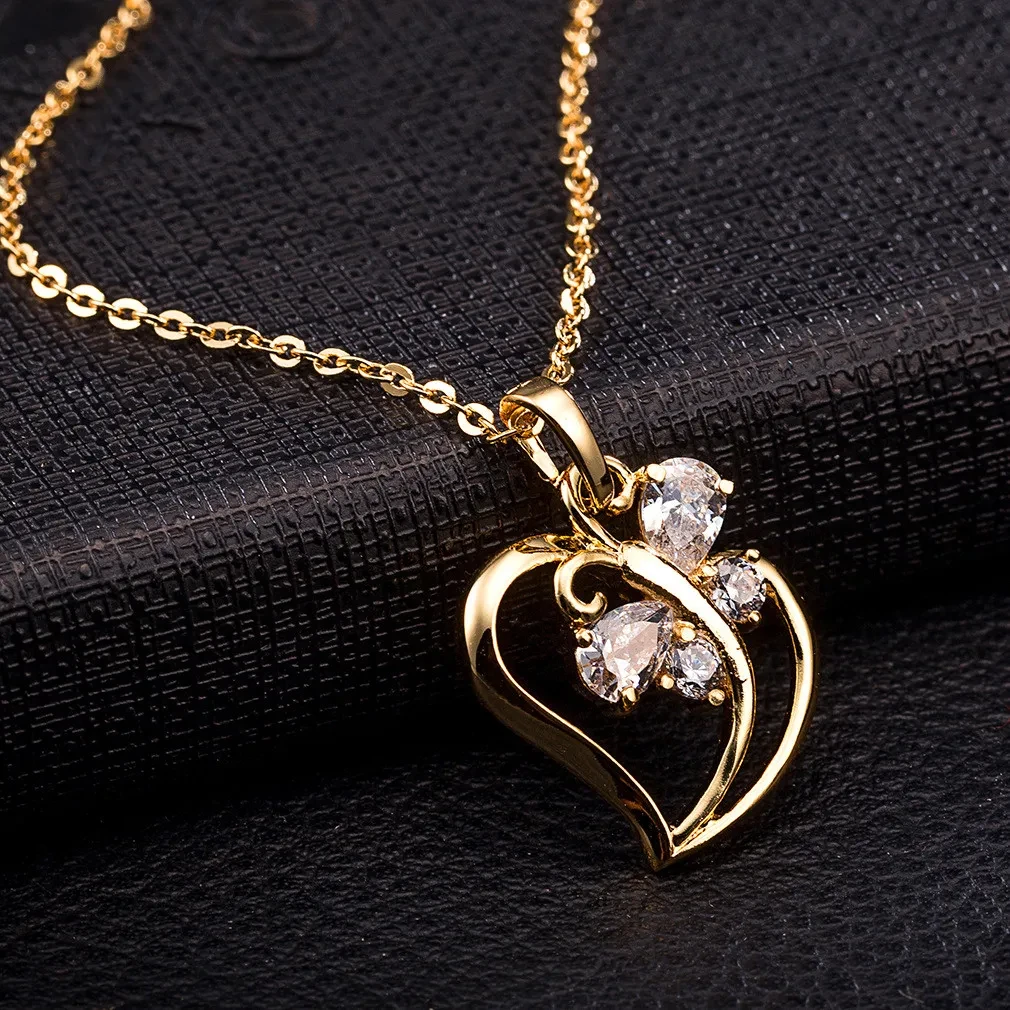 Colgante de circonita de moda con forma de corazón.