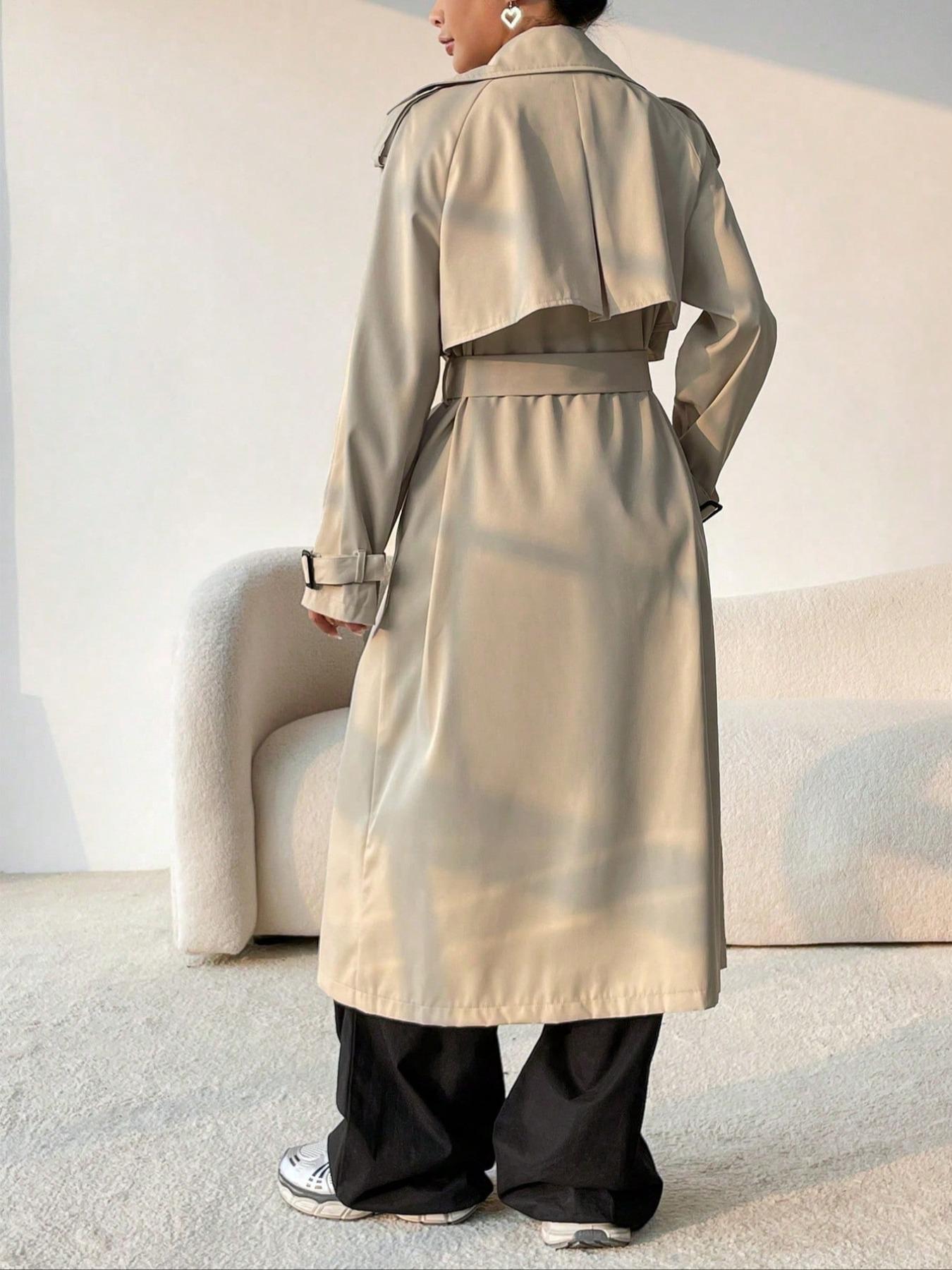 Gabardina larga elegante de color liso