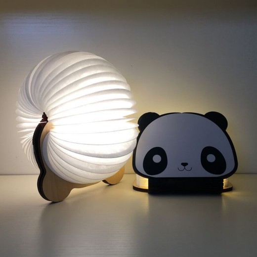 Luz de libro LED colorida con forma de panda