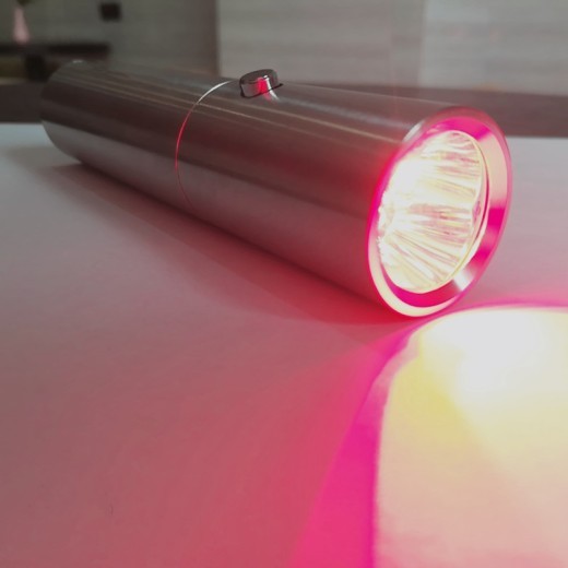 Bolígrafo portátil con luz infrarroja y luz roja LED