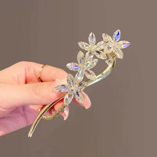 Horquilla con diseño de flor de cristal con temperamento de súper hada, estilo simple y con personalidad.
