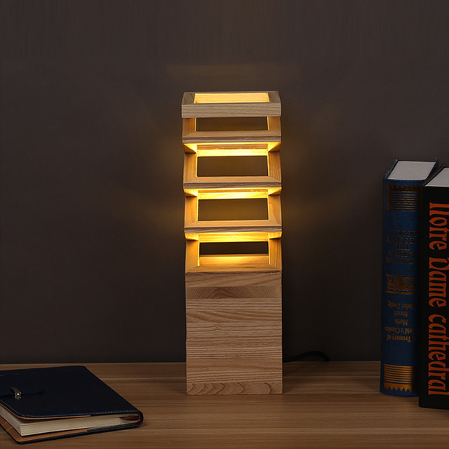 Lámpara de mesa creativa de madera maciza