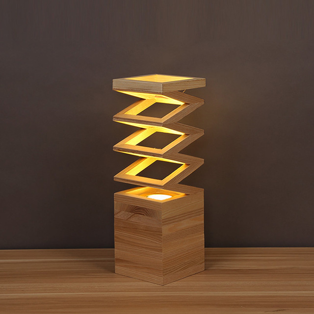 Lámpara de mesa creativa de madera maciza