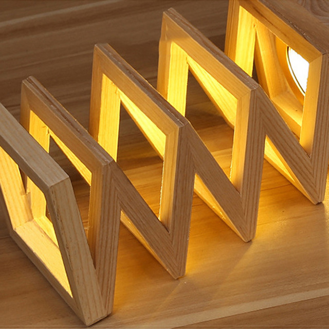 Lámpara de mesa creativa de madera maciza