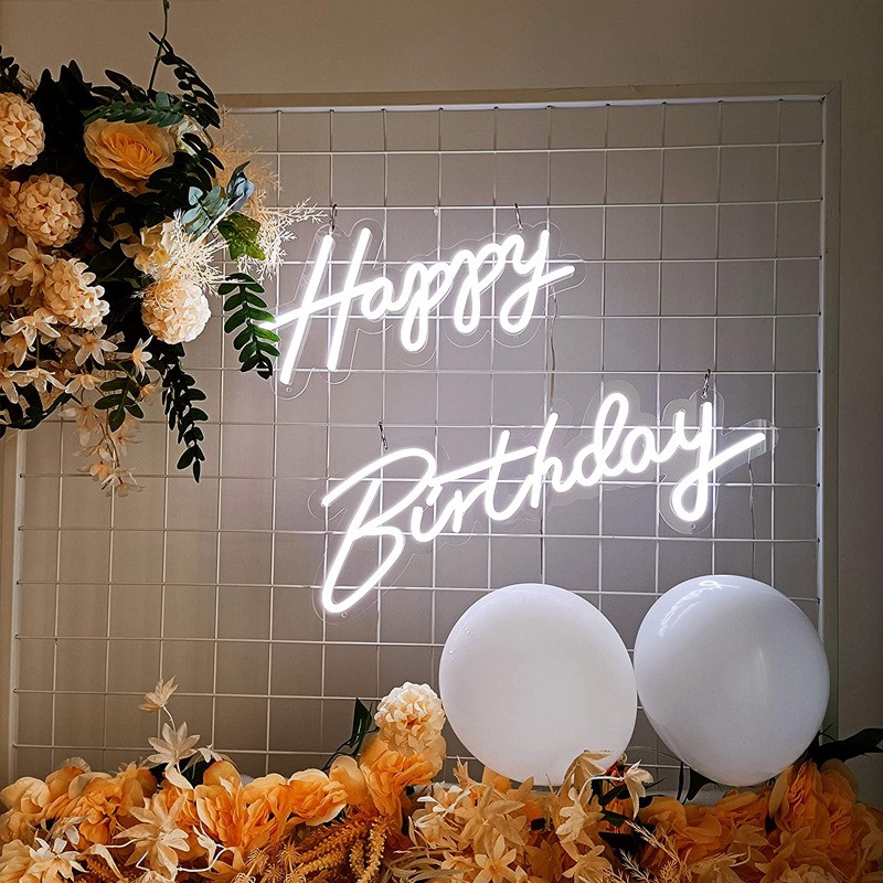 Decoración navideña de neón de feliz cumpleaños