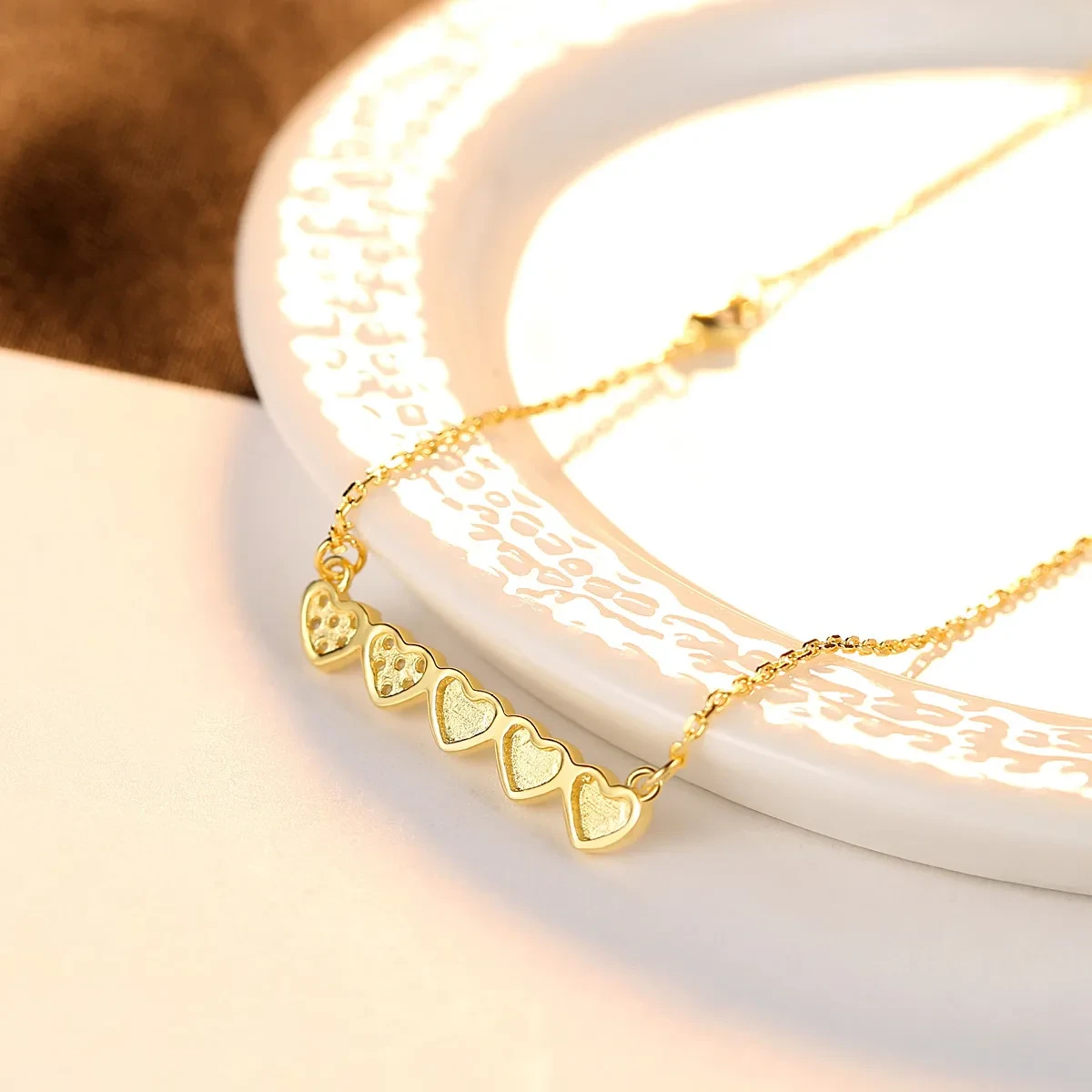 Colgante de clavícula con forma de corazón de melocotón