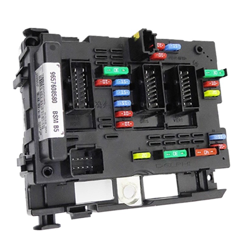 Caja de fusibles del compartimento del motor