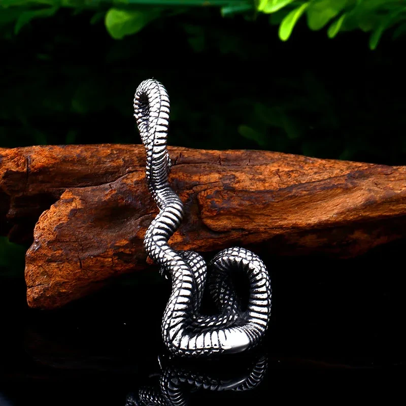 Colgante de serpiente vintage