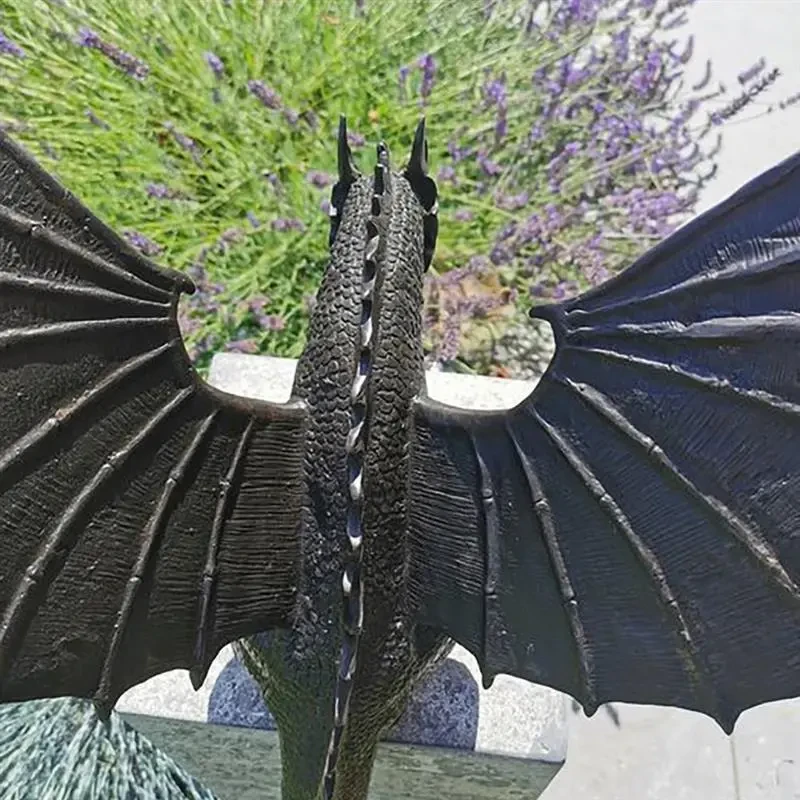 Escultura de dinosaurio de simulación de dragón con rociador de agua de resina, adornos para decoración de jardín