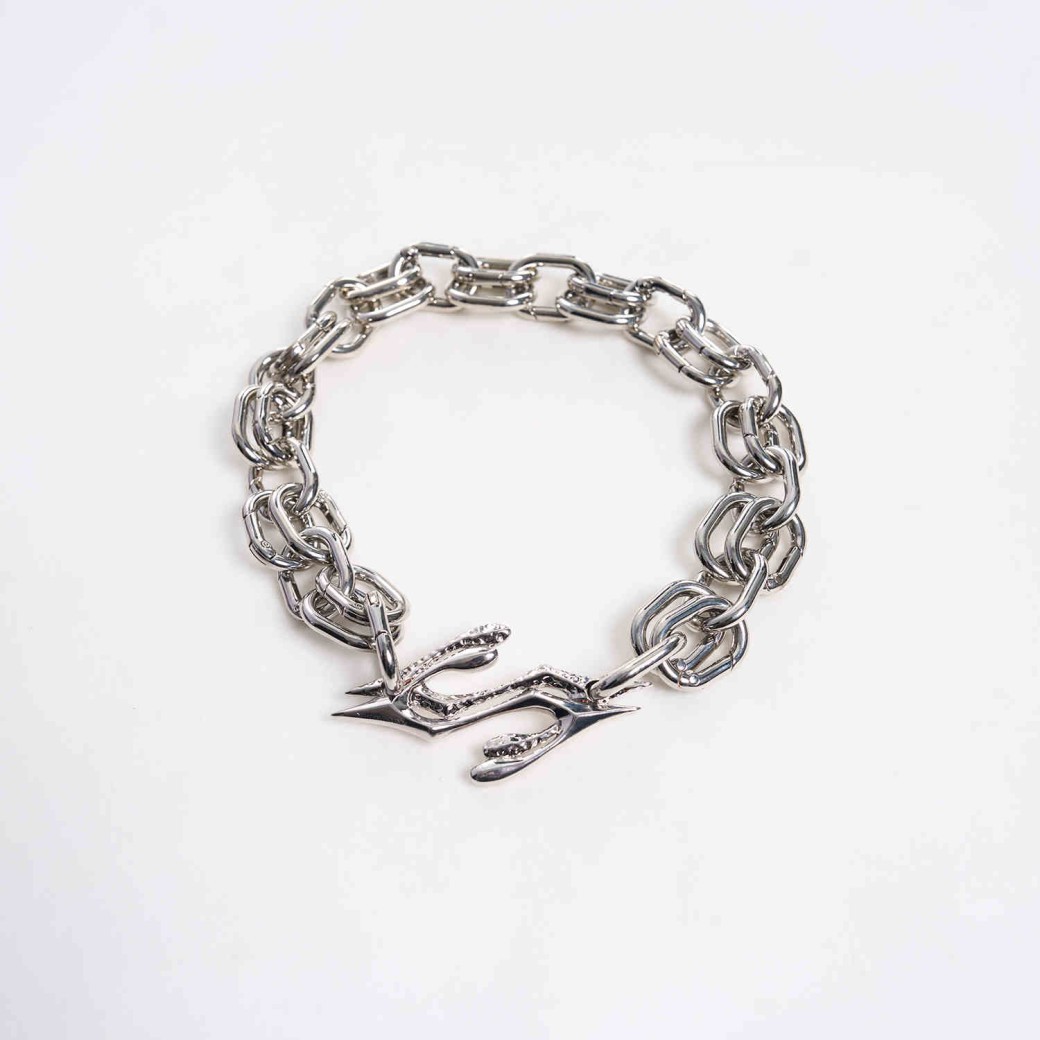 Collar de acero de titanio de nicho con cadena de clavícula de doble anilla de alta calidad para hombres y mujeres.
