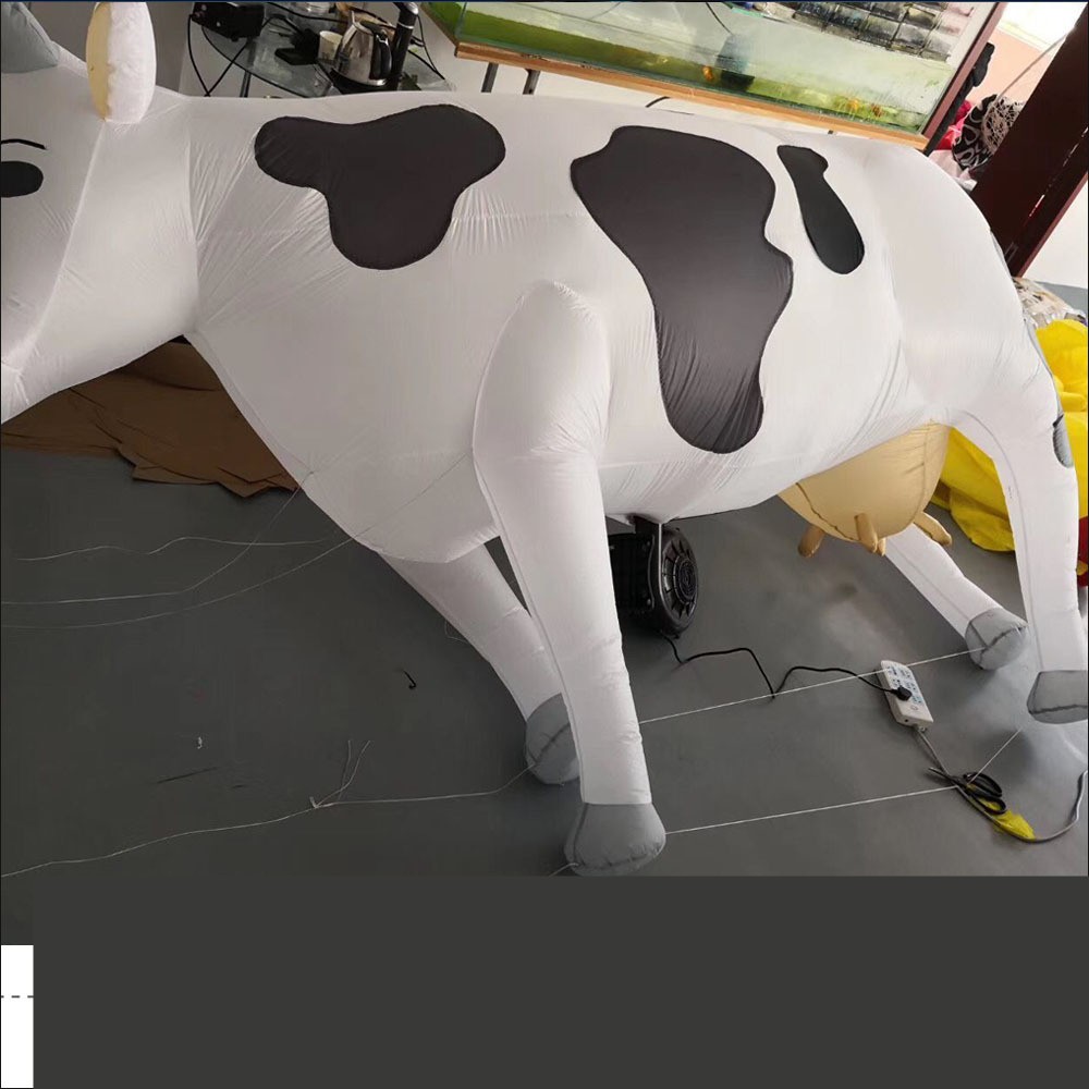 Daisy Cow: Soft, Three Meters with Pink tits๐๐
