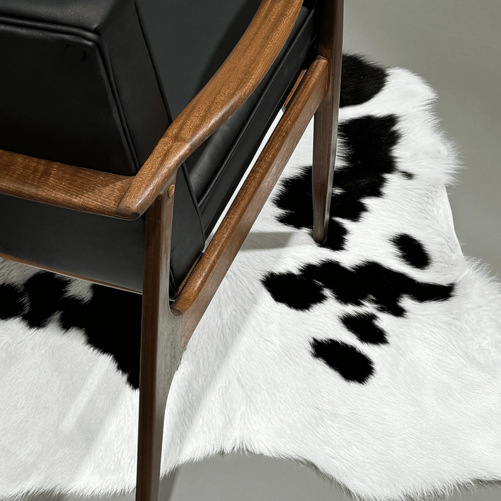 CALF HIDE RUG NATURAL