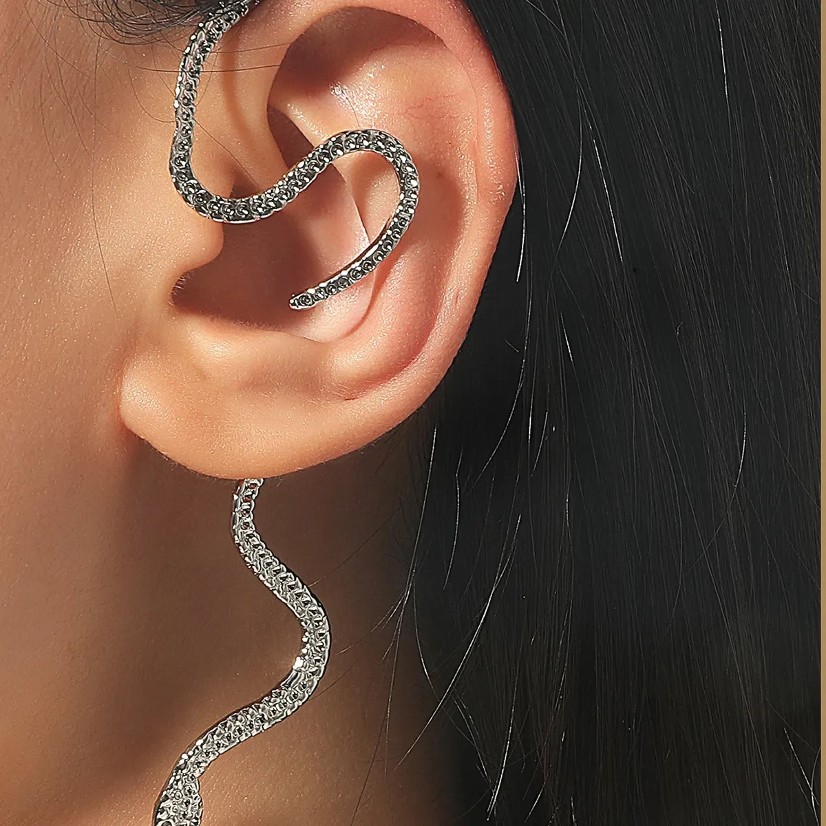 Non-hole Ear Clip Vintage Zircon Snake-shaped Earrings For Women Exaggerated Fake Cartilage Ear Cuff Fashion Jewerly Gifts