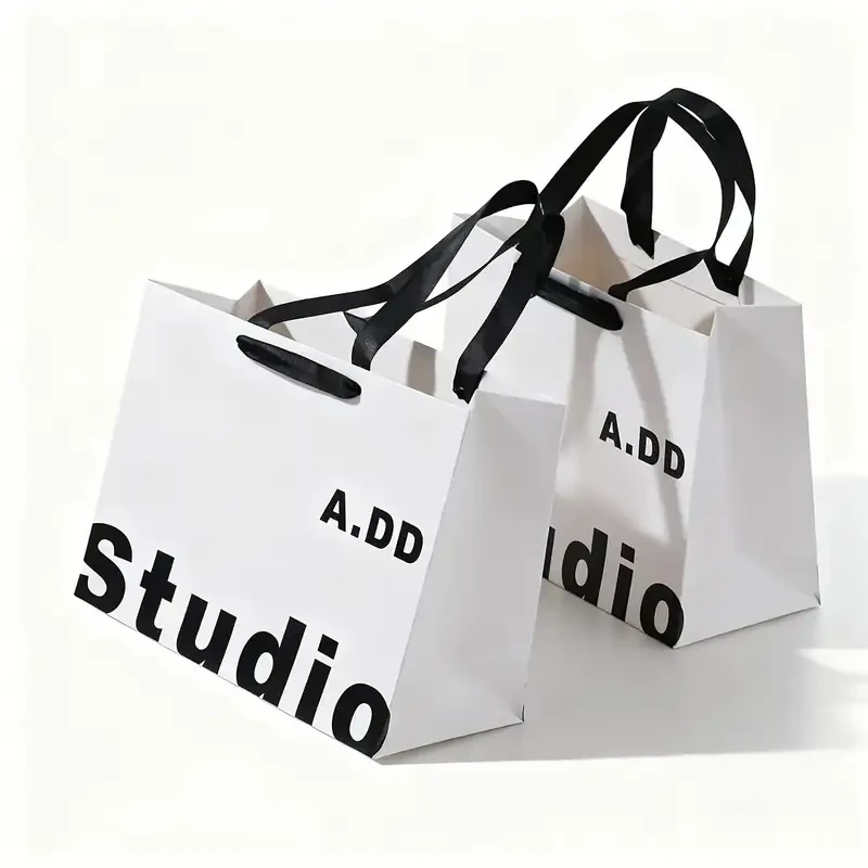 Custom Minimalist Tote Bag – High-Quality Paper Gift Bag for Customization and Versatile Packaging Solutions
