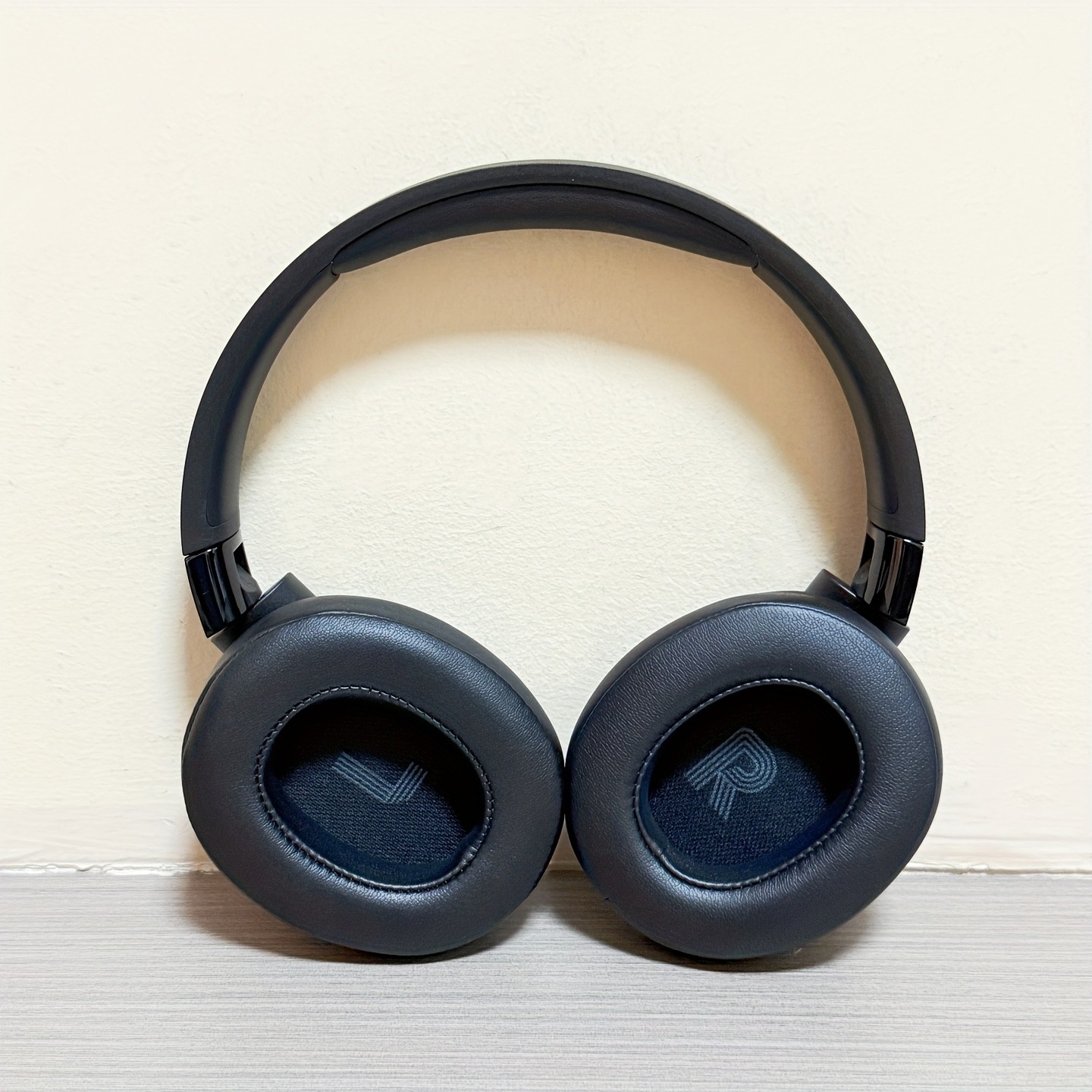 JBL Tune 770NC Wireless Over-Ear Headphones – Smart Sound, Total Silence