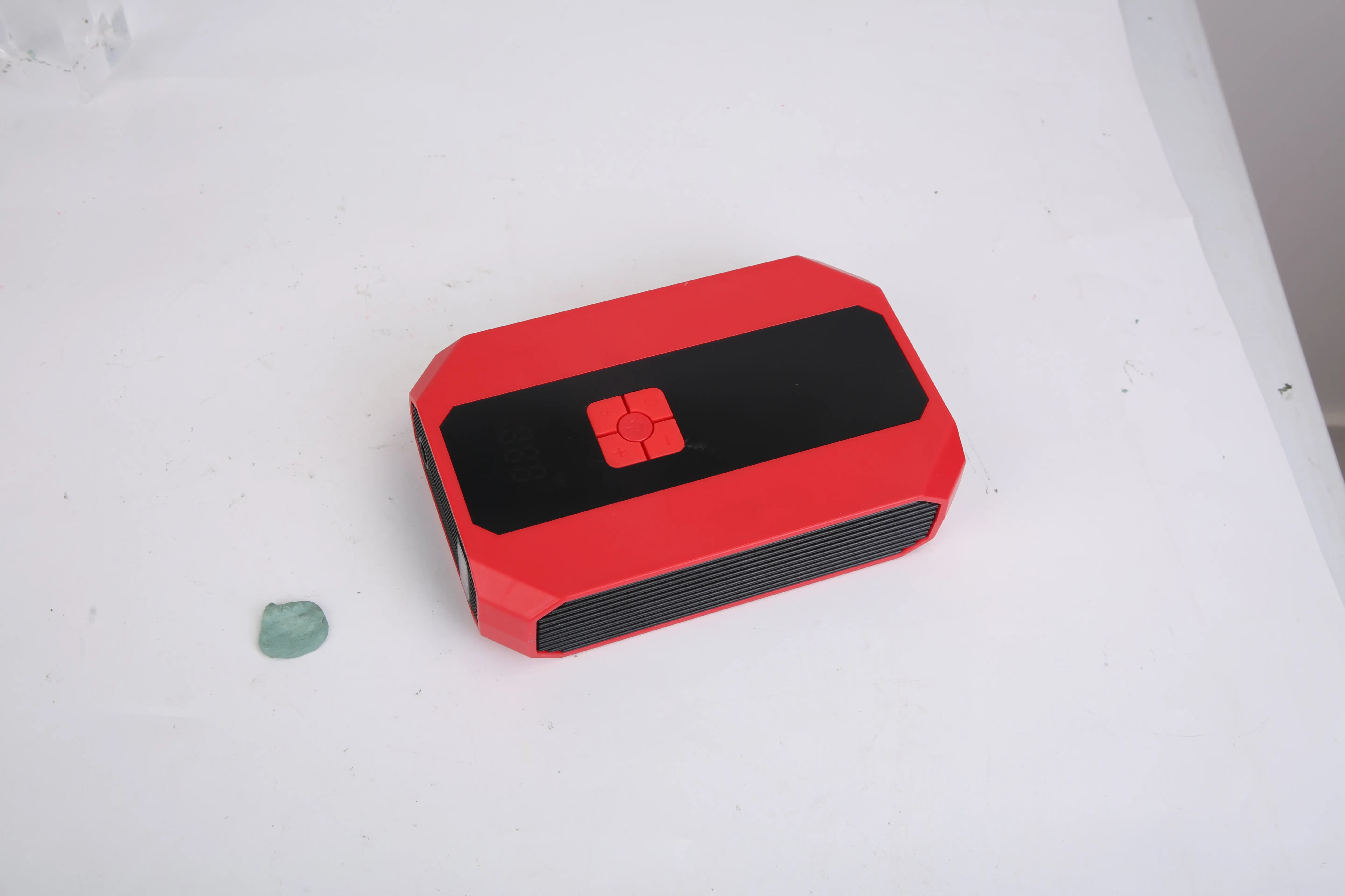 1Pc Portable Car Jump Starter Air Compressor 1500A 400PSI Car Battery Charger Jump Starter Power Bank LED Flashlight Digital Tire Inflator For 4.0L Gasoline Or 2.0L Diesel Engine