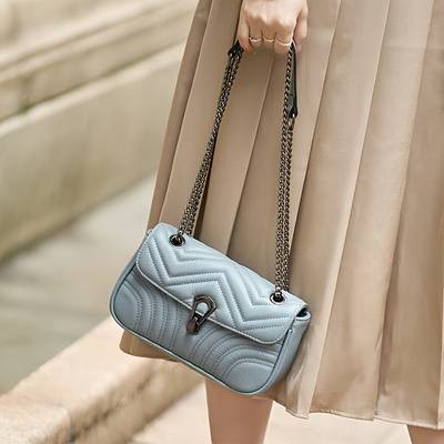 ZOOLER Vintage Genuine Leather Shoulder Bag for Women – Classic Striped Holiday-Ready Handbag