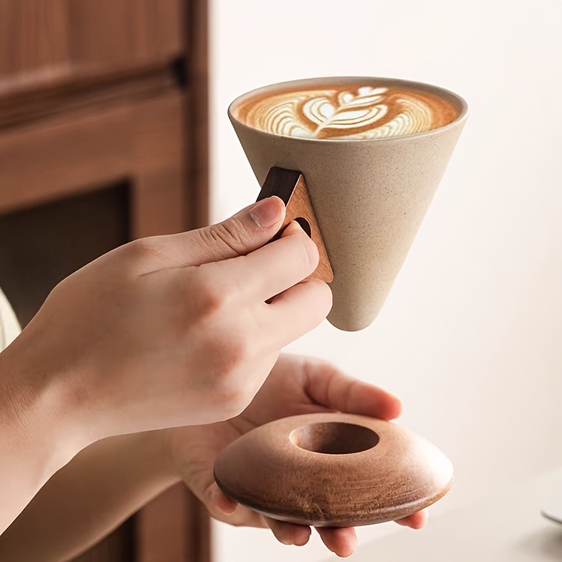 CEEFU Ceramic Coffee & Tea Mug with Wooden Saucer – Elegant Smooth-Finish Cup for Latte, Cappuccino & Holiday Drinks