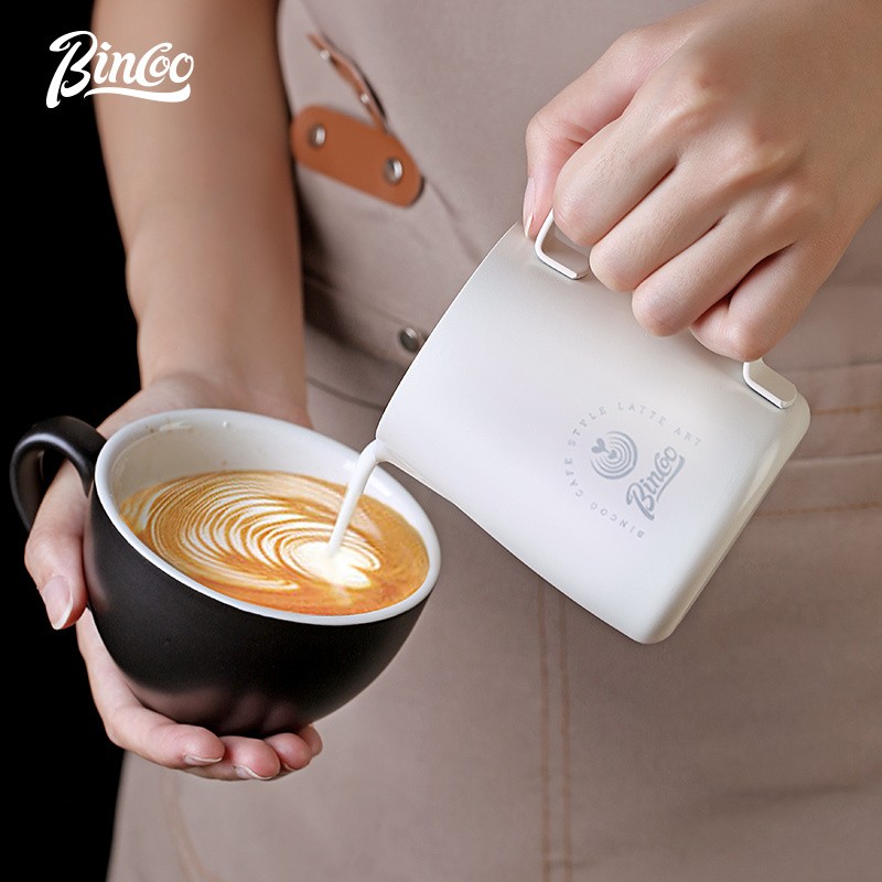 Bincoo Stainless Steel Milk Frothing Pitcher – 600ml Professional Pouring Jug