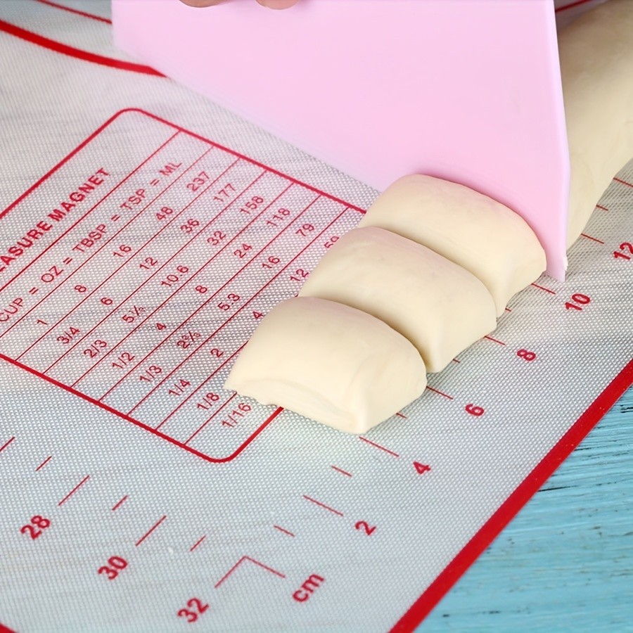 WIEZ Plastic Dough Scraper & Pastry Chopper – Essential Cutter for Smooth, Easy Dough Handling