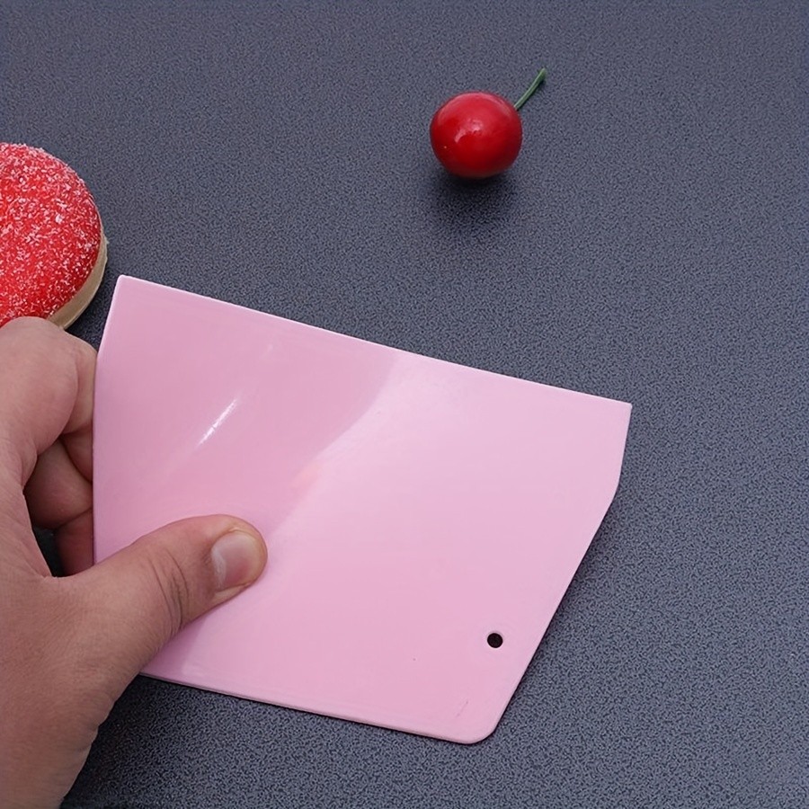 WIEZ Plastic Dough Scraper & Pastry Chopper – Essential Cutter for Smooth, Easy Dough Handling