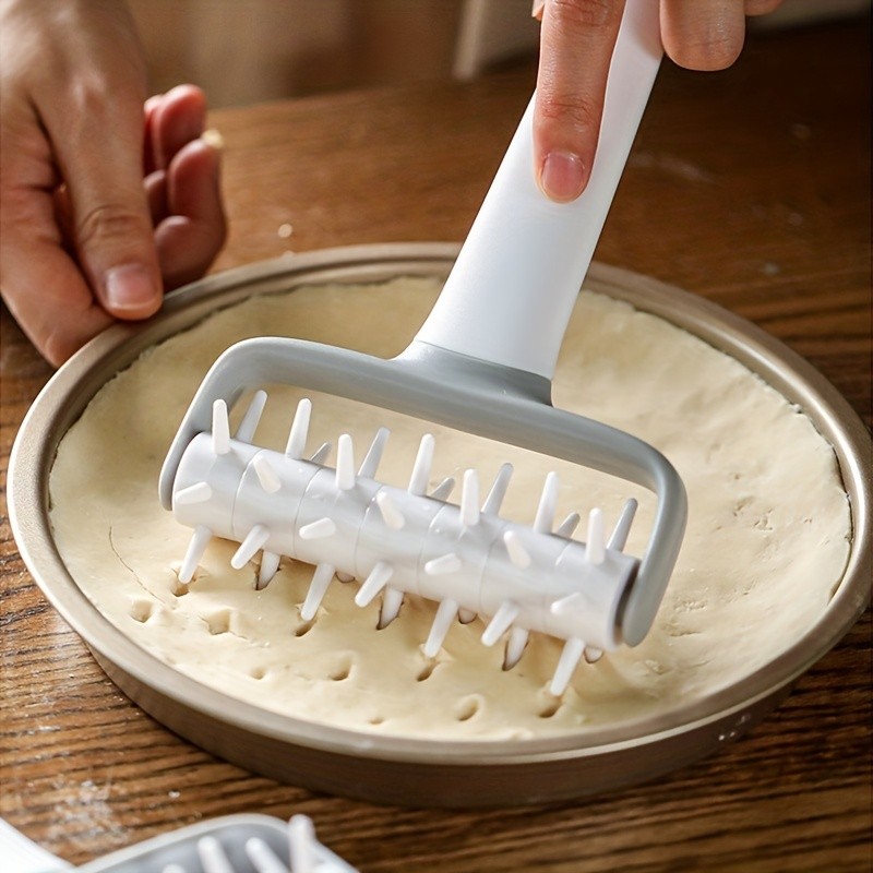WIEZ Dough Docker & Baking Roller – Durable Plastic Tool for Perfect Pizza, Pie, and Cookie Dough Prep