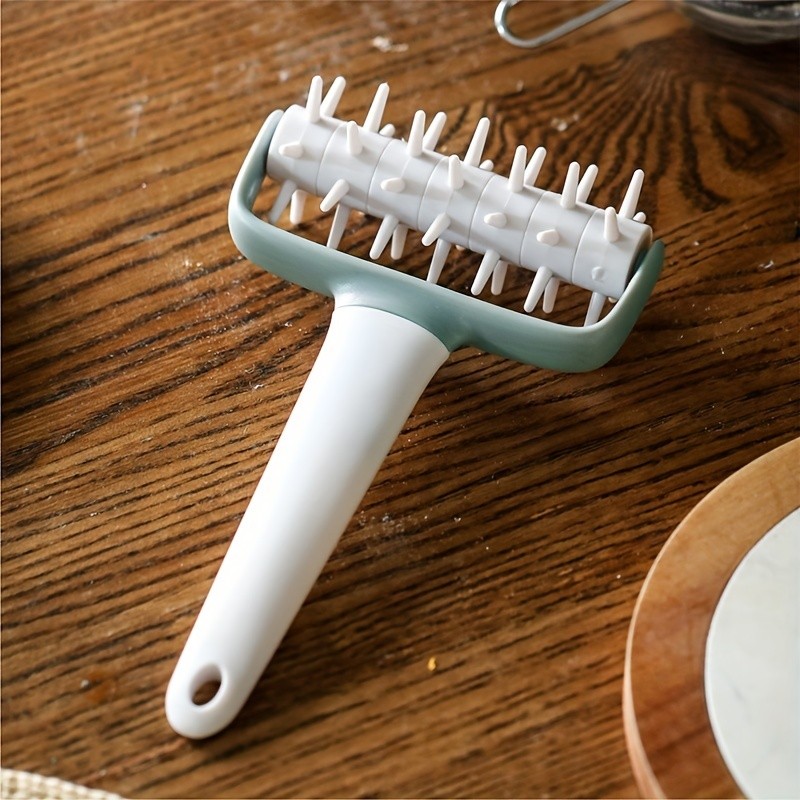 WIEZ Dough Docker & Baking Roller – Durable Plastic Tool for Perfect Pizza, Pie, and Cookie Dough Prep