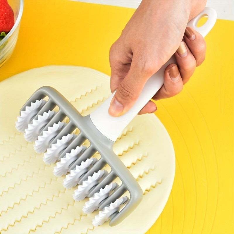 WIEZ Plastic Noodle & Pasta Maker – Easy Hand-Press Tool for Fresh Homemade Spaghetti and Noodles