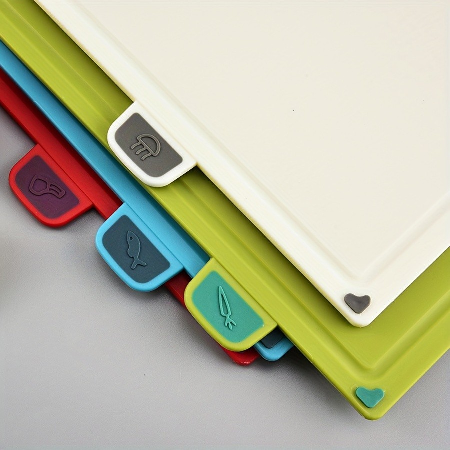 WIEZ 4-Piece Fruit & Vegetable Cutting Board Set – Durable Multi-Size Boards for Everyday Kitchen Prep