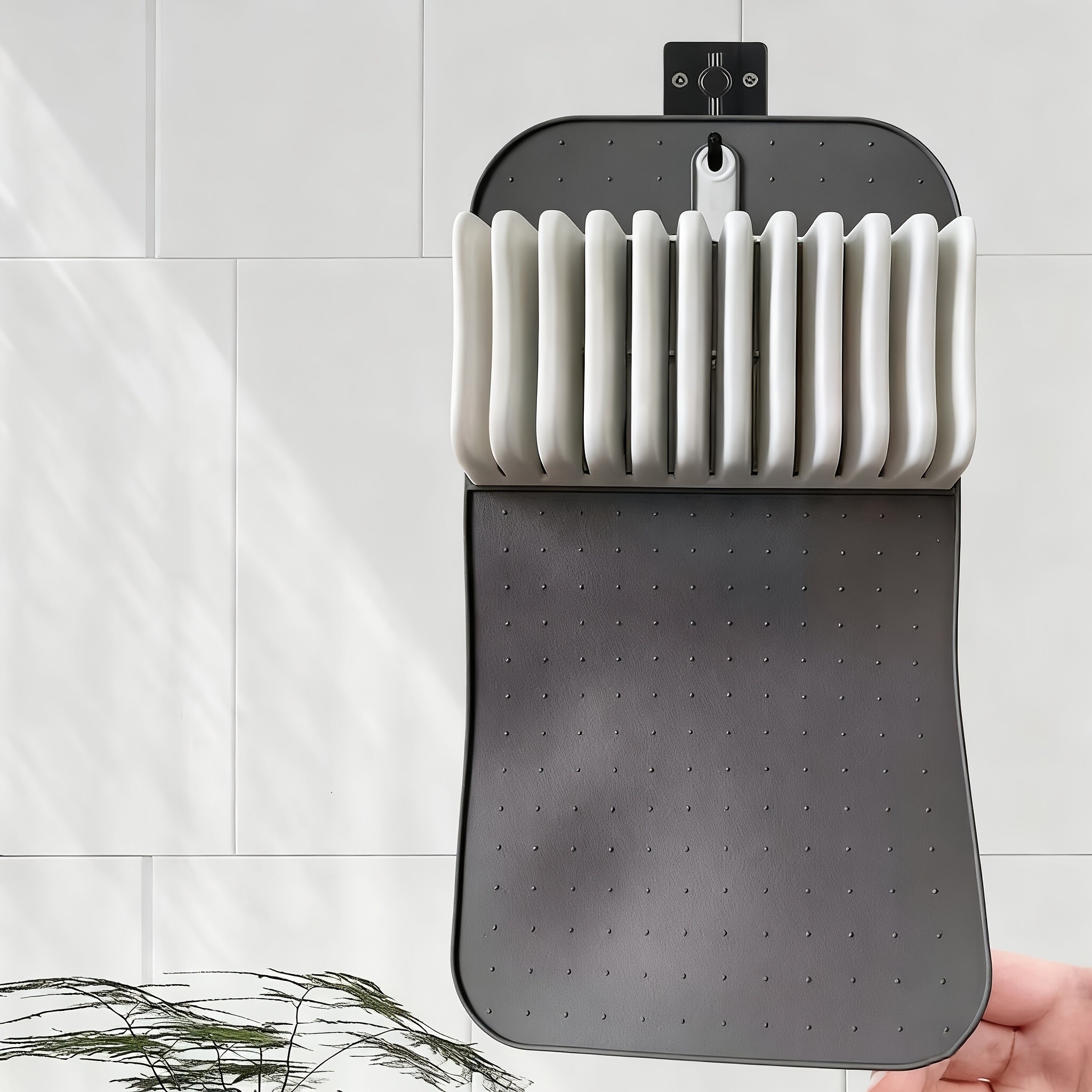 WIEZ Premium Cutting Tool Storage Mat – Soft-Grip Plastic & Silicone Organizer for Medium & Large Tools