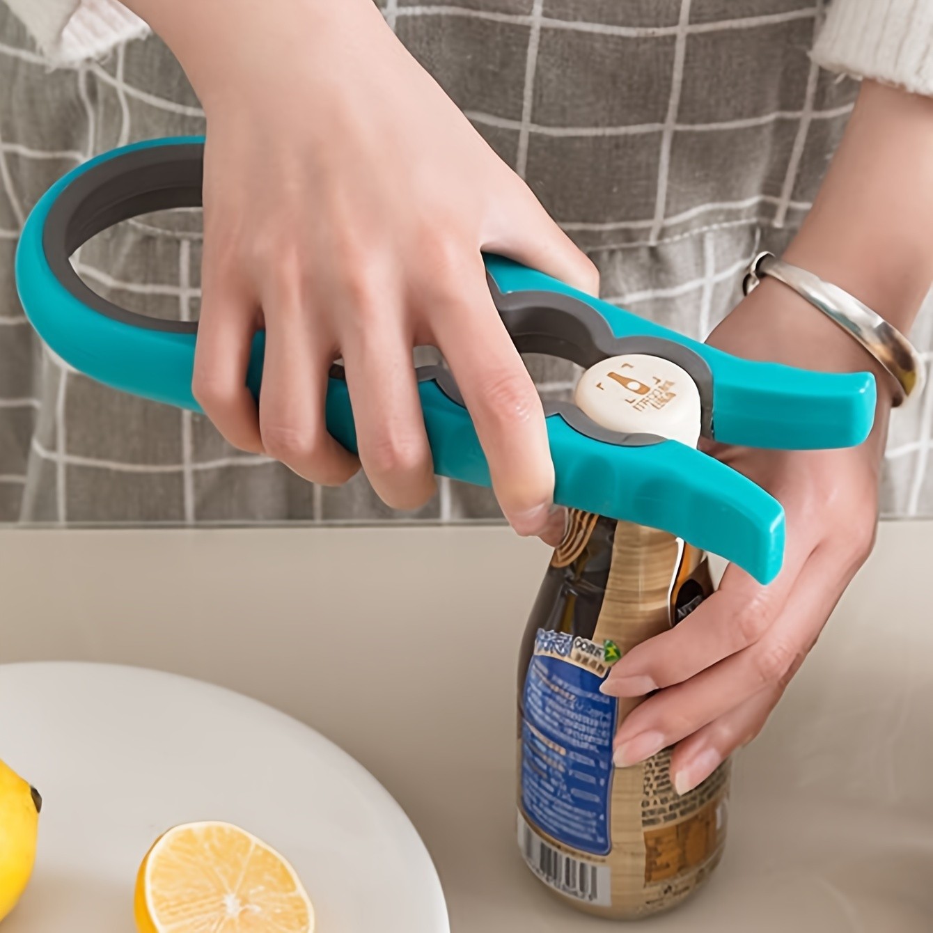 YUHUPHYLLIC 4-in-1 Multifunctional Portable Bottle Opener – Non-Slip Can Opener for Beer, Bottles & Jars in NZ Kitchens