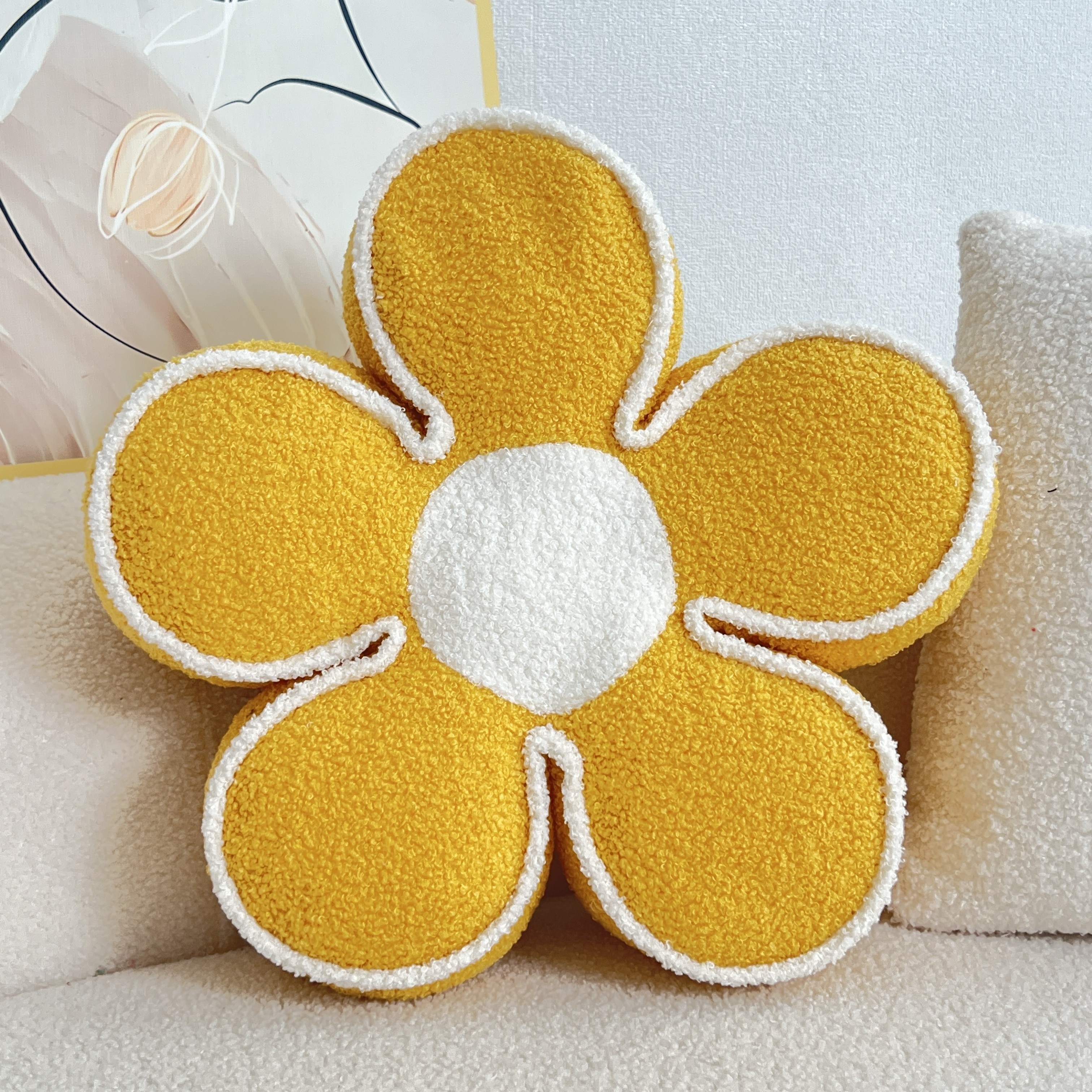 YLBKIKR Chic Geometric Flower Throw Pillow – Soft and Washable Cushion for Bed and Sofa Decor