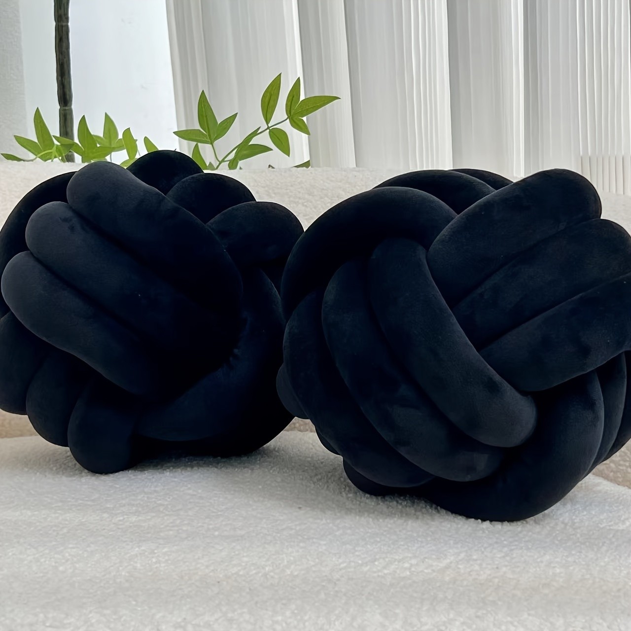 YLBKIKR 2pcs Round Knotted Throw Pillows – Plush Geometric Pattern Cushions for Comfortable and Stylish Home Decor