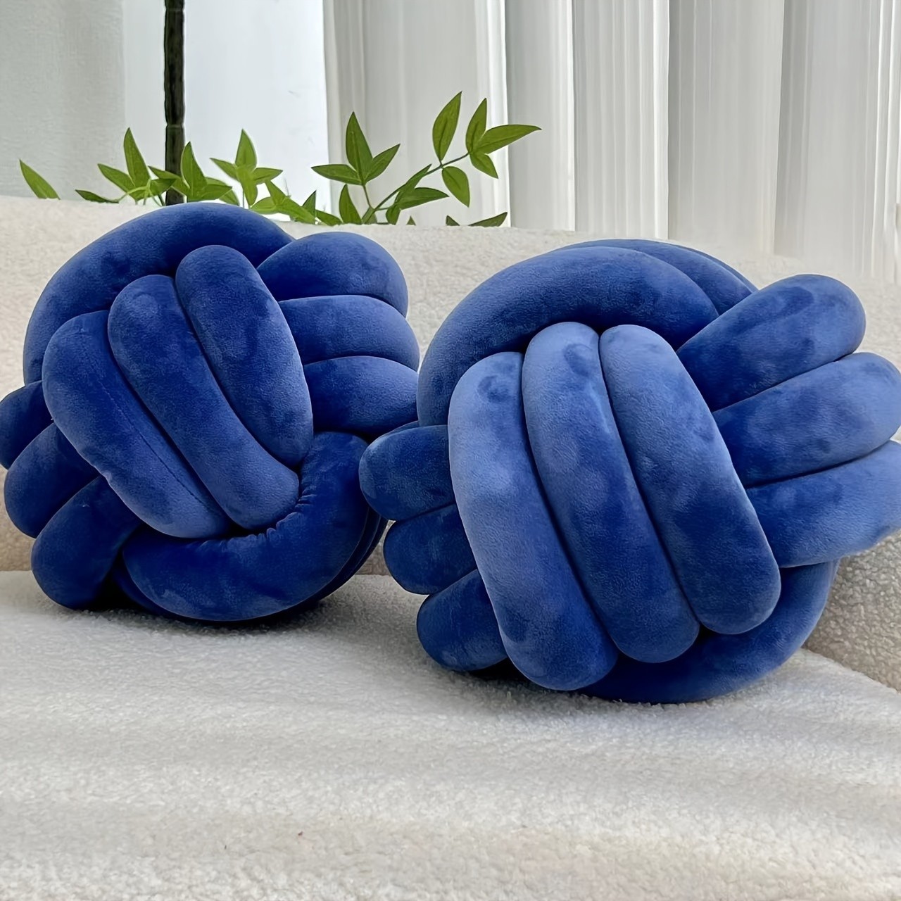 YLBKIKR 2pcs Round Knotted Throw Pillows – Plush Geometric Pattern Cushions for Comfortable and Stylish Home Decor