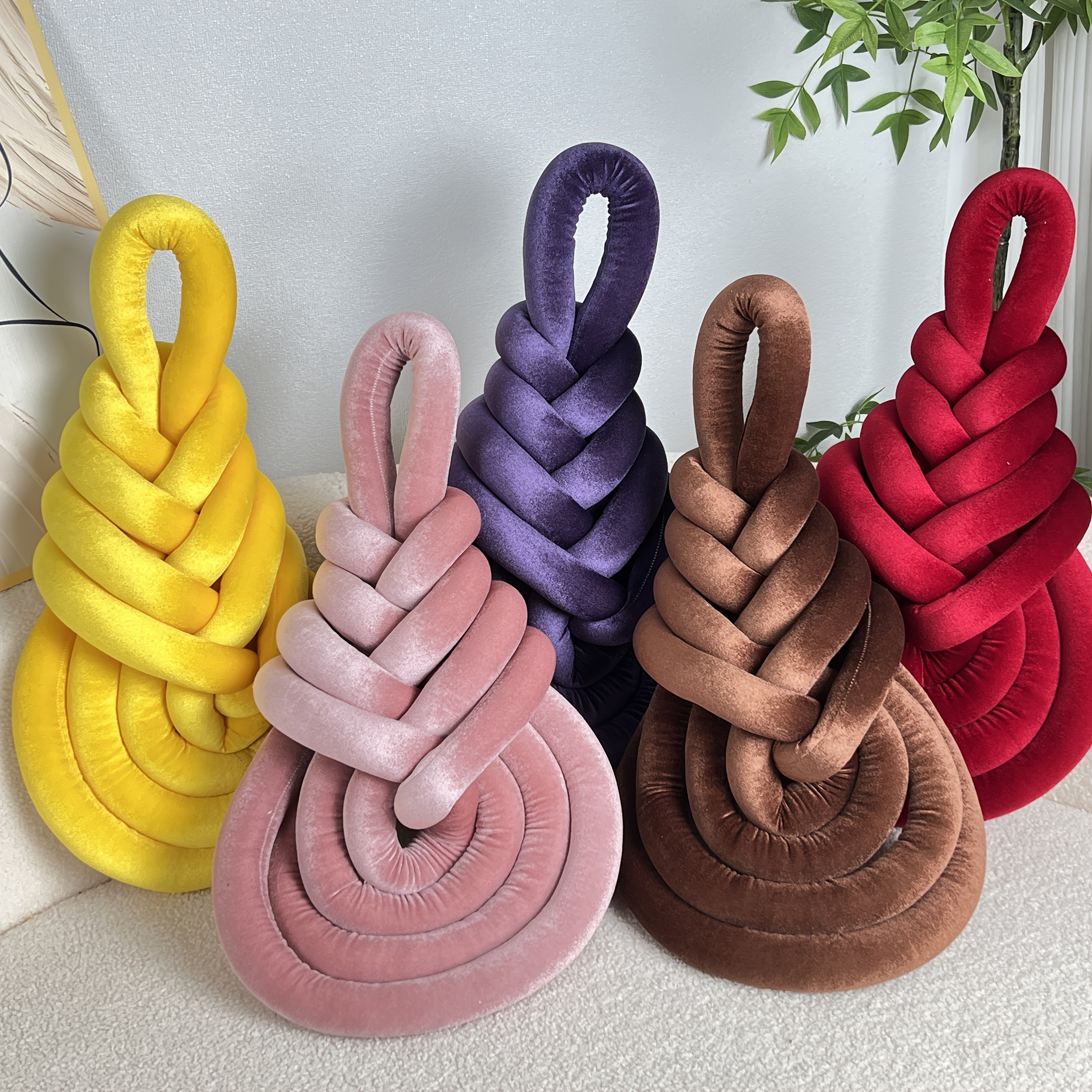 YLBKIKR Handwoven Plush Short-Hair Cushion – Luxury Decorative Accent with Knot/Teardrop/Baroque Design for Sofa, Bed, and Chair