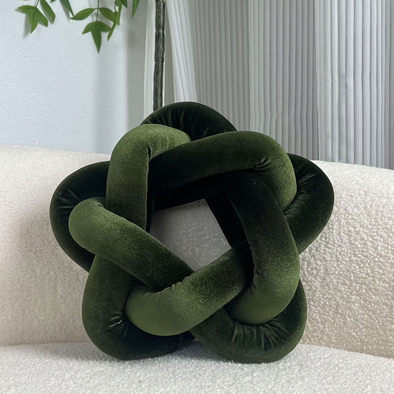 YLBKIKR Star-Knot Plush Throw Pillow – Soft and Stylish Geometric Design for Sofa, Bed, and Living Room Comfort