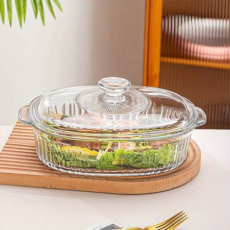 Clear Glass Oval Casserole with Lid and Handles – The Perfect Kitchen Companion for Easy Cooking