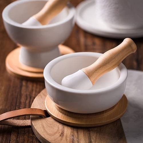 Porcelain Mortar and Pestle Set – A Classic and Durable Kitchen Tool for Grinding Spices, Herbs, and More