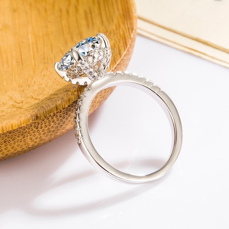 Moissanite Oval Ring
