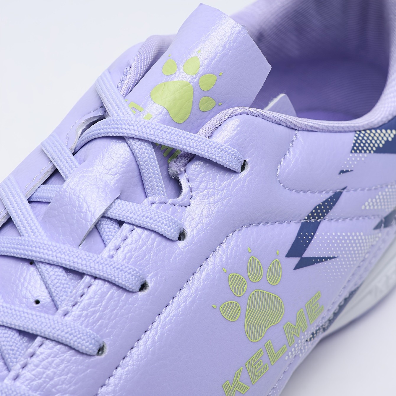 KELME Men’s Soccer Shoes for Training and Matches