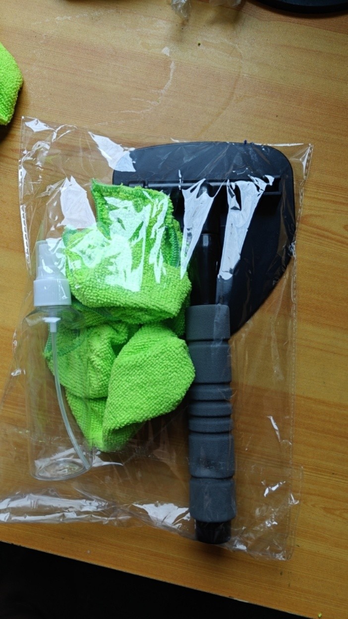 Windshield Cleaner Tool