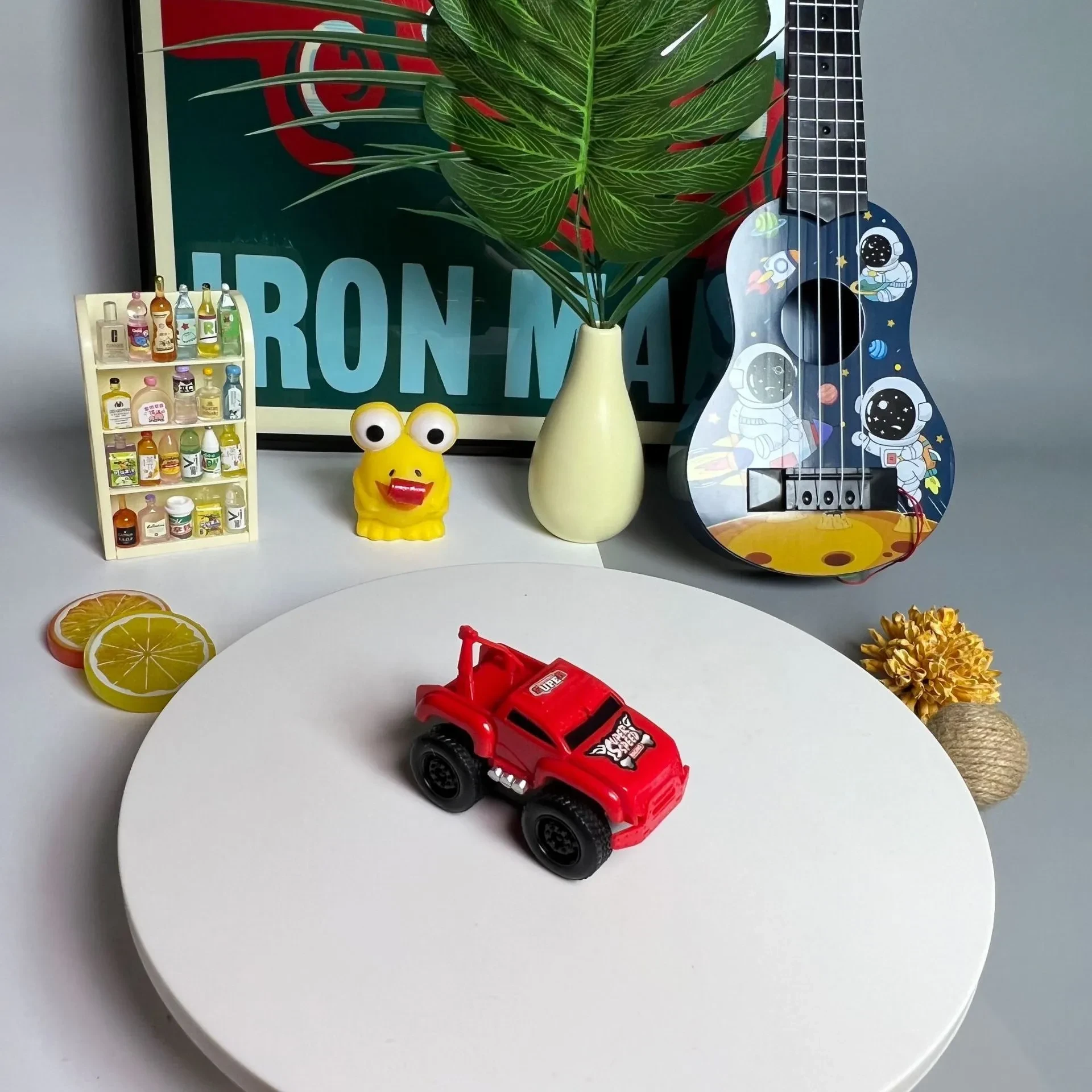 🔥 Magnetic Wall Climbing Toy Car